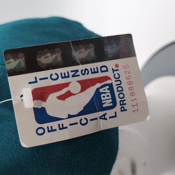 Starter| NWT Vintage Charlotte Hornets Blue Sports Cap Leather Metal Clasp - Picture 6 of 10